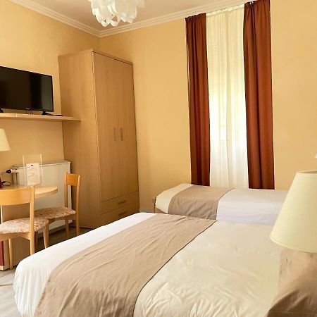 Le Mirval Hotel La Brigue Buitenkant foto