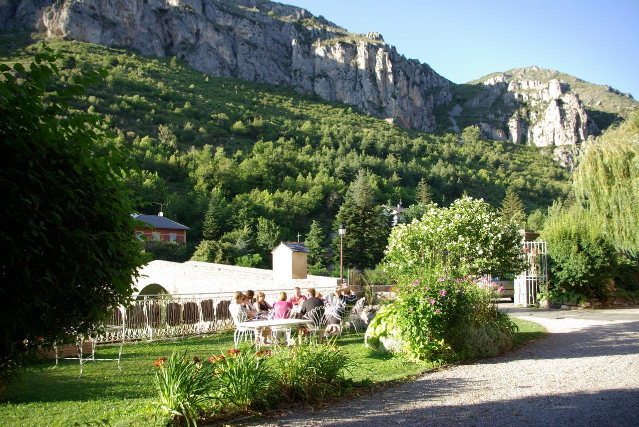 Le Mirval Hotel La Brigue Buitenkant foto