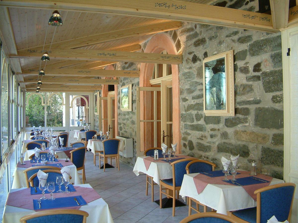 Le Mirval Hotel La Brigue Buitenkant foto