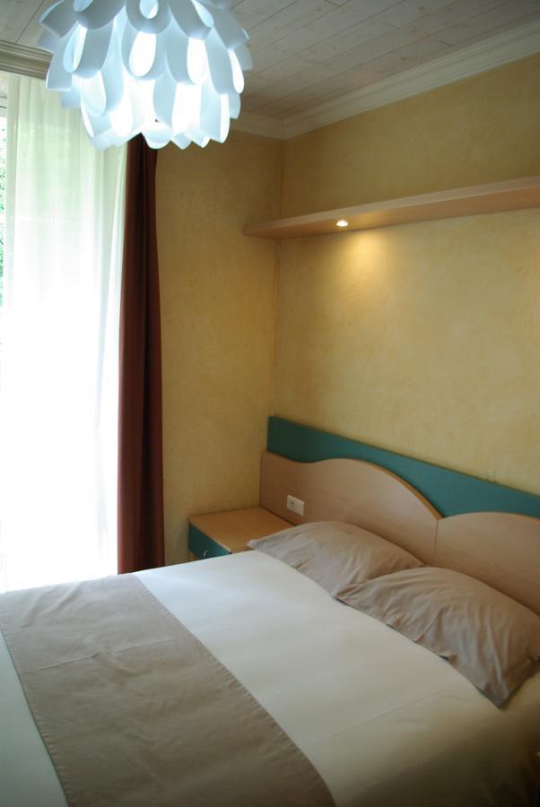 Le Mirval Hotel La Brigue Buitenkant foto