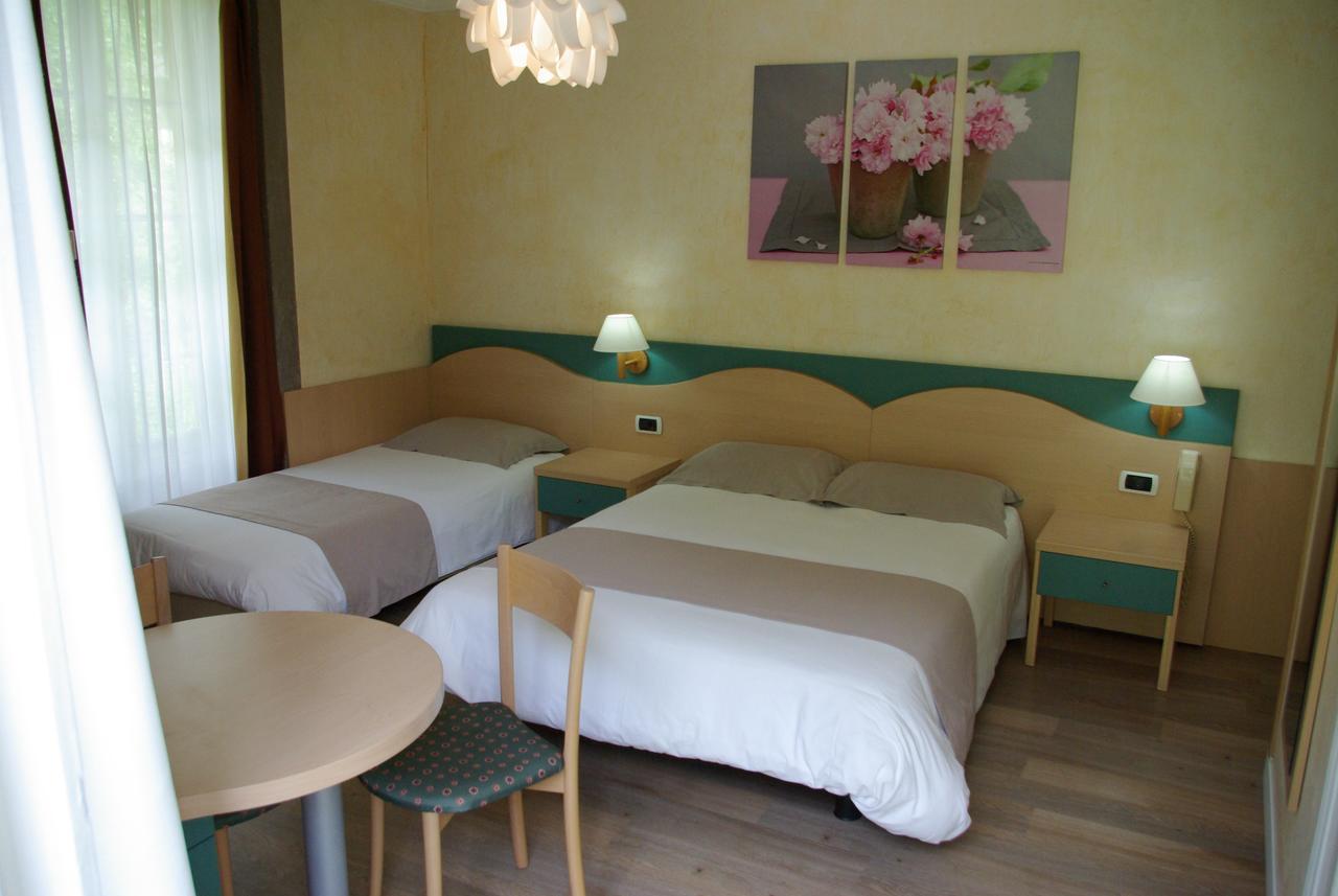Le Mirval Hotel La Brigue Buitenkant foto